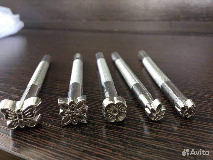 Тиснения по коже