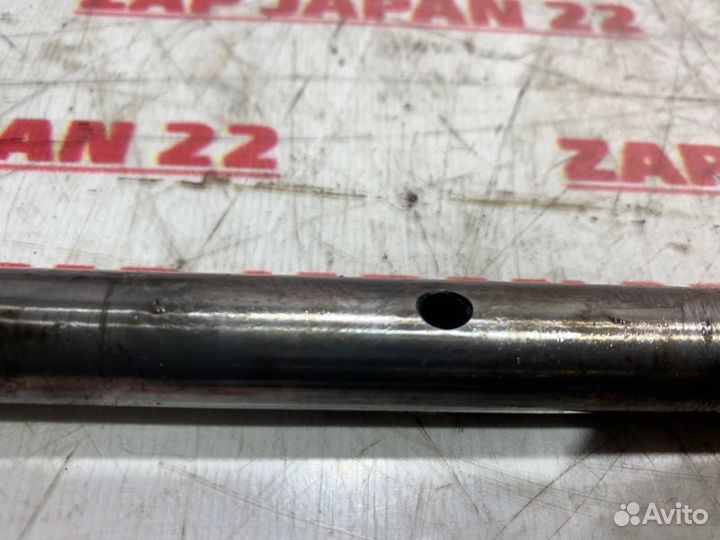 Направляющий вал раздатки Mitsubishi Pajero Sport