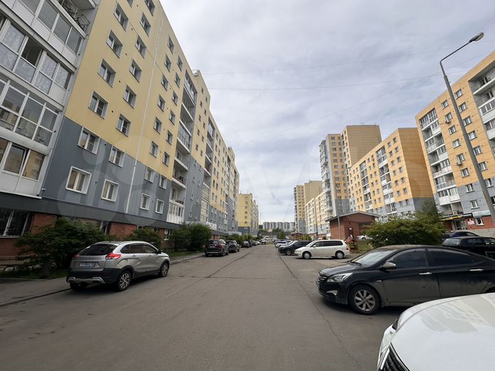 2-к. квартира, 57 м², 3/9 эт.