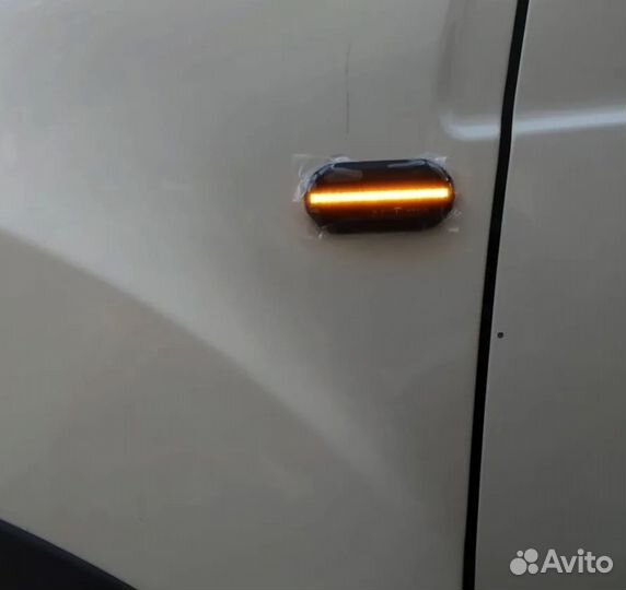 Бегущий поворотник на Лада Ларгус