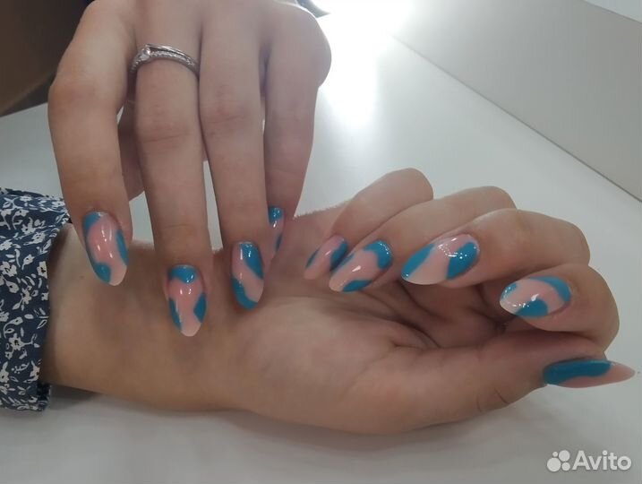 Маникюр,педикюр