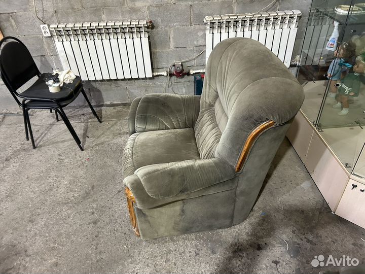 Диван и кресло