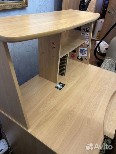 Компьютерный стол