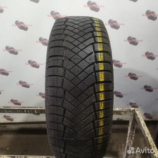 Pirelli Ice Zero FR 205/55 R16