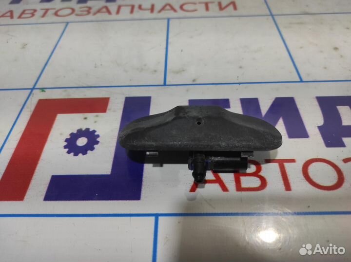 Форсунка омывателя лобового стекла Volkswagen Jett