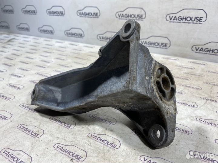 Кронштейн кпп Volkswagen Passat B5+ 3B3 1.8T AWM