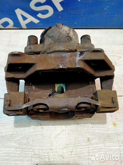 Суппорт передний правый Bmw 528I E39 M52 06/2000