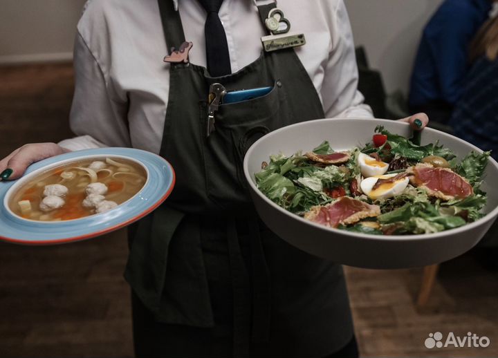 Официант в ресторан (м. Пр. Ветеранов)