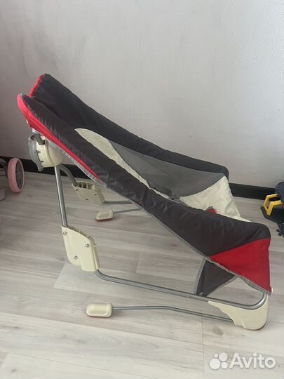 Шезлонг переносной tiny love
