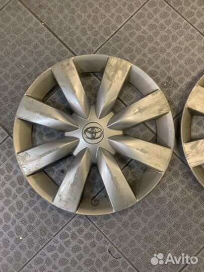 Колпак колесный Тойота Авенсис r16