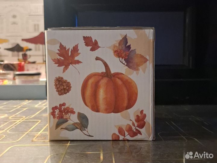 Деревянная шкатулка