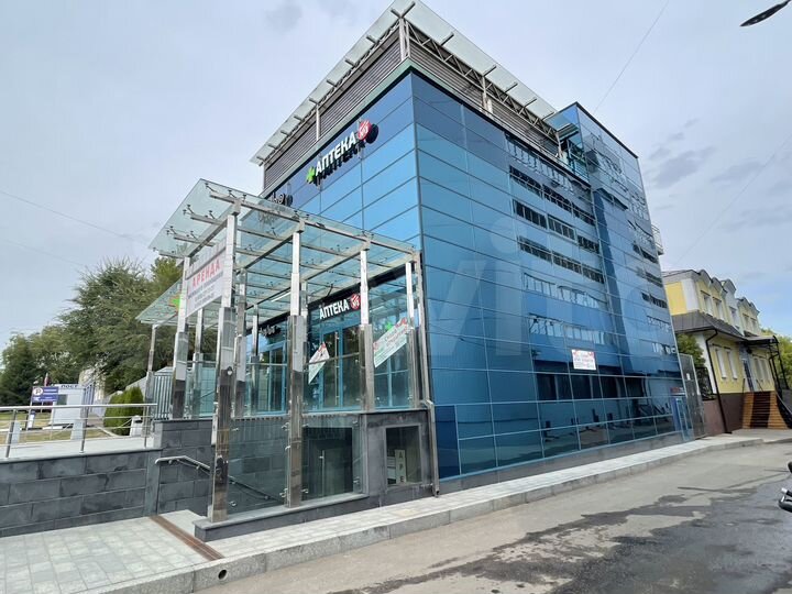 Помещение свободной планировки в центре, 168 м²