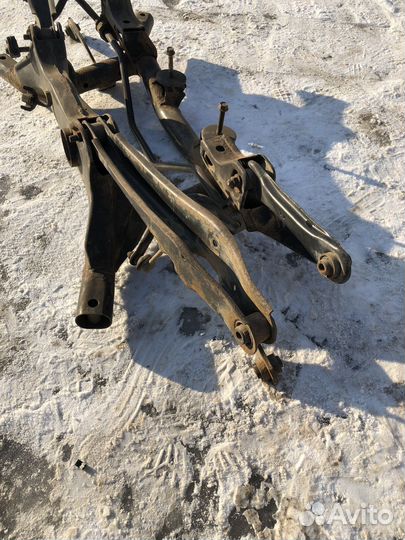 Задний подрамник Mitsubishi Outlander 3