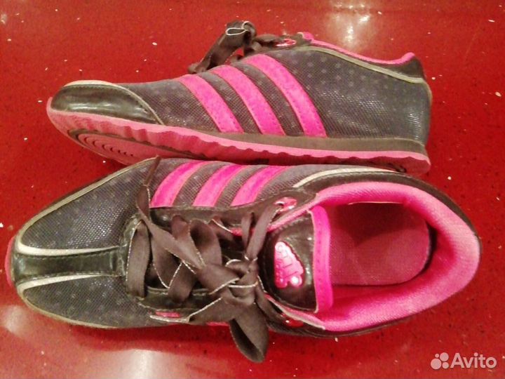 Кроссовки Adidas 32р