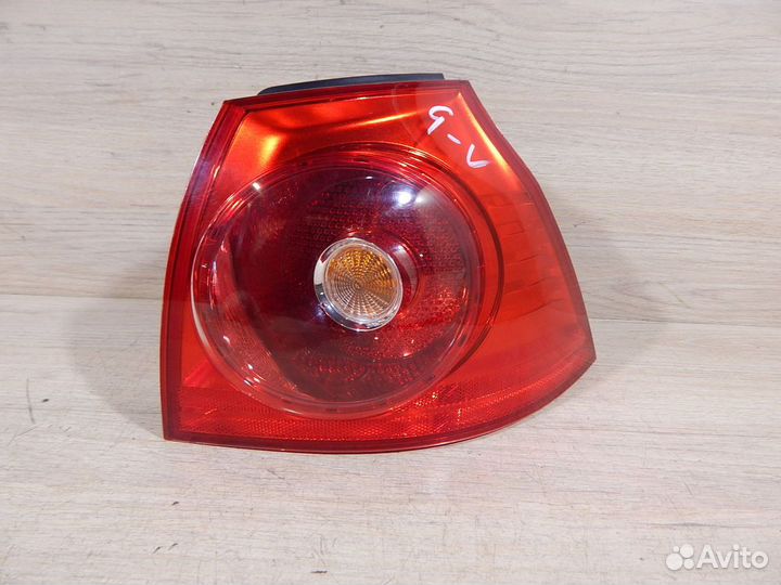 Фонарь задний правый Vw Golf 5 хэтчбек