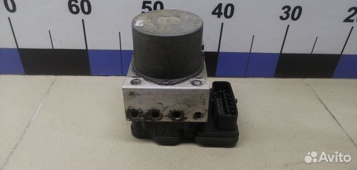 Блок ABS (насос) RAV 4 2013