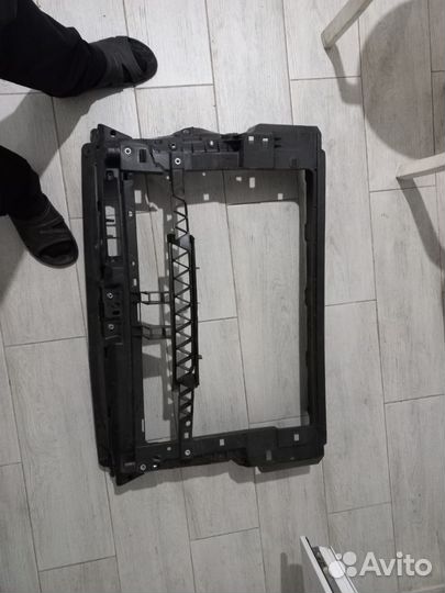 Крыло капот