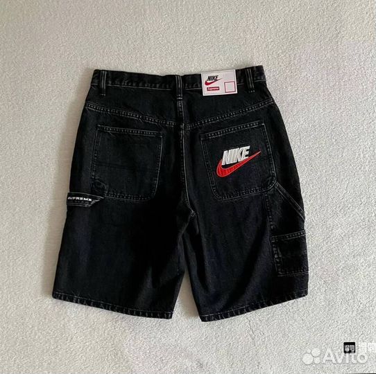 Шорты Nike x Supreme