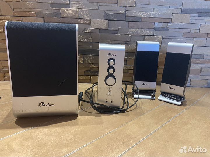 Компьютерные колонки с сабвуфером