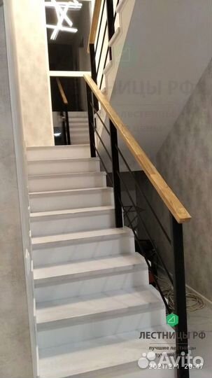 Лестница деревянная