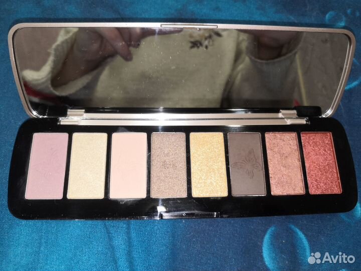 Тени для век revolution