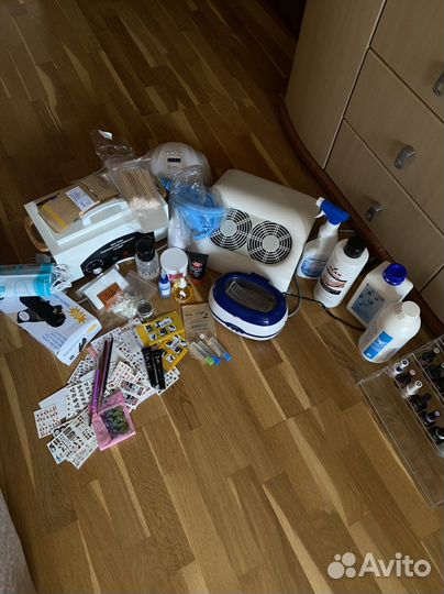 Маникюрный набор с лампой