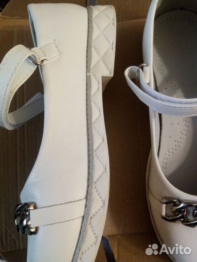 Туфли для девочки 35 размер белые