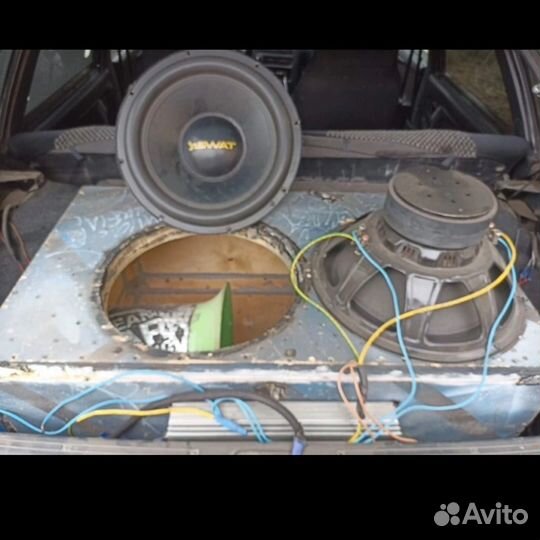 Активный сабвуфер