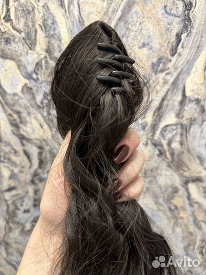 Волосы на заколках