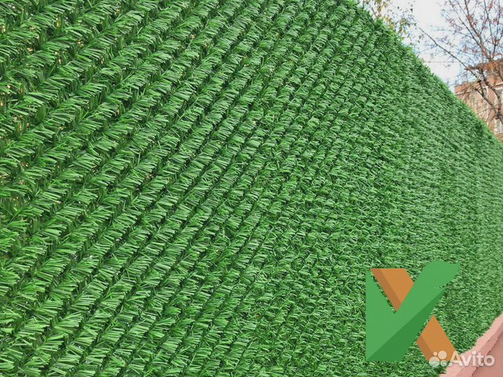 Забор рабица / сетка с затеняющей зеленью