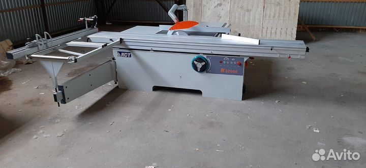 Форматно-раскроечный станок с роликовой кареткой