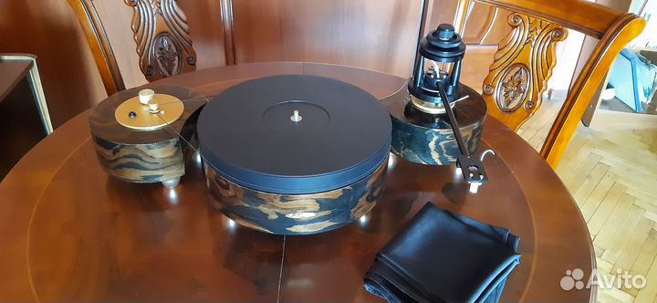 Проигрыватель пластинок Silvertone Piano Ebony