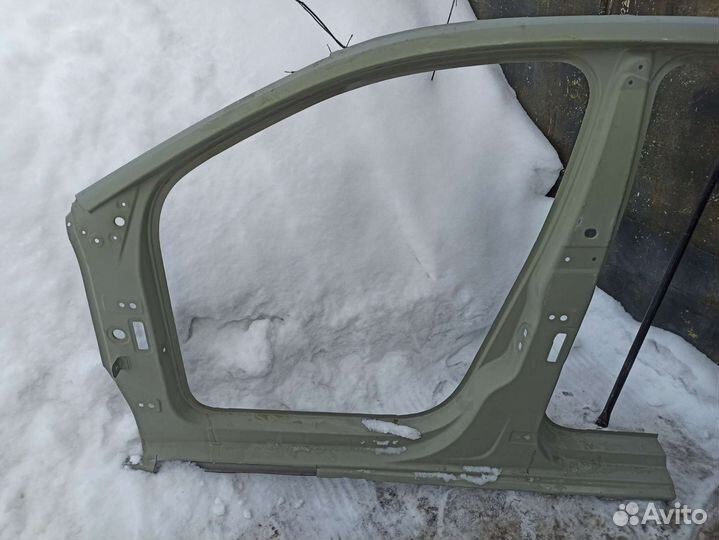 Боковина левая поло седан