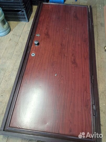 Дверь входная деревянная бу