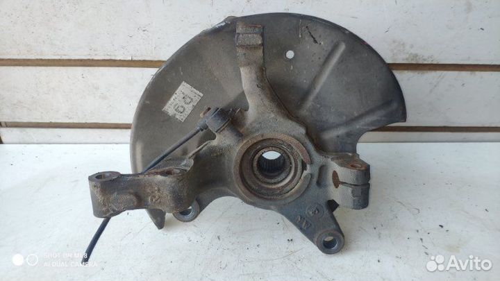 Кулак со ступицей передний правый Mazda Mpv LW L3