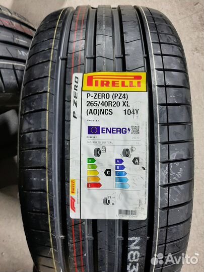 Pirelli P Zero PZ4 265/40 R20 104Y