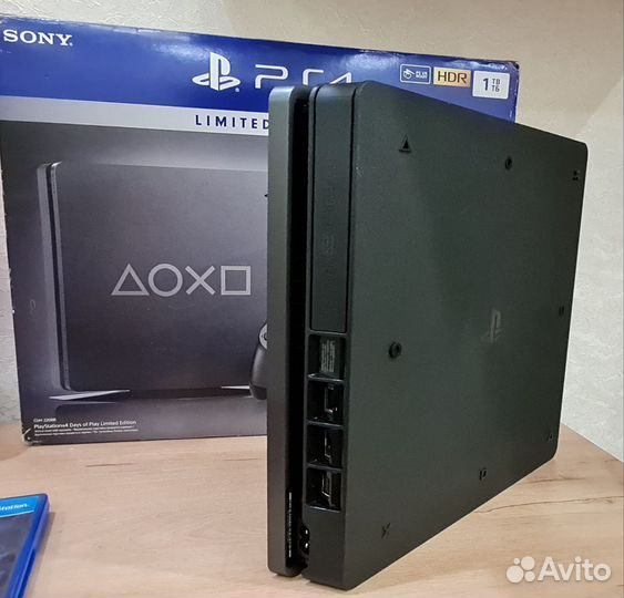 Sony PS4 Slim CUH-2208B Limited edition