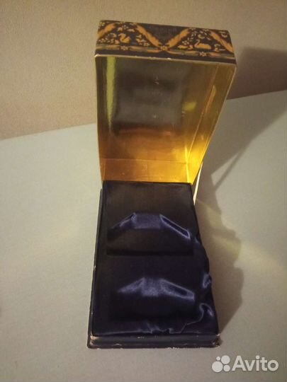 Коробка, флаконы от винтажных духов СССР и Франции