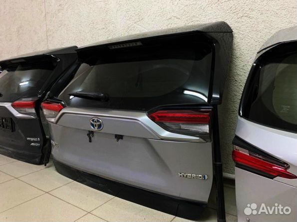 Крышка багажника Toyota RAV4 XA50