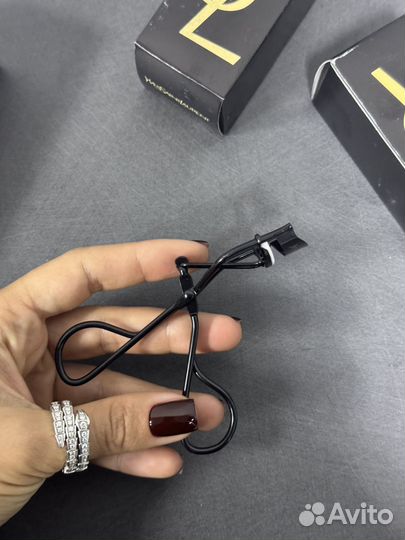 Saint laurent для ресниц накручиватель