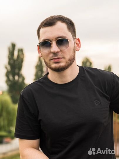 Солнцезащитные очки Ray ban