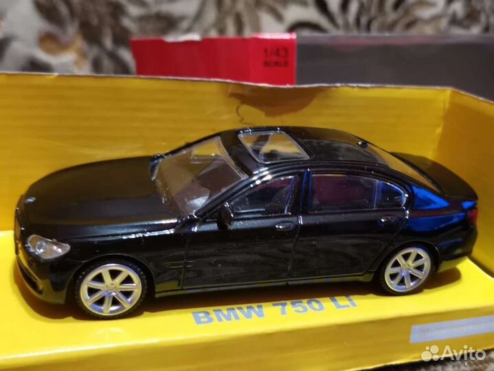 Модель BMW 750 Li 1:43 rastar