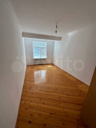 2-к. квартира, 76 м², 4/5 эт.