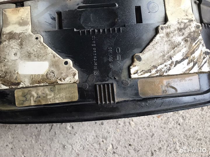 Приборная панель Mercedes w124