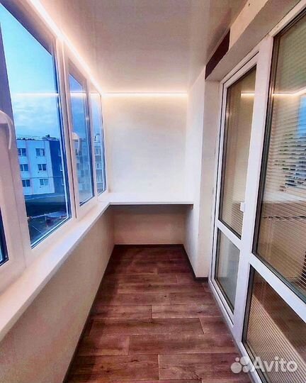 Остекление балконов с внутренней отделкой