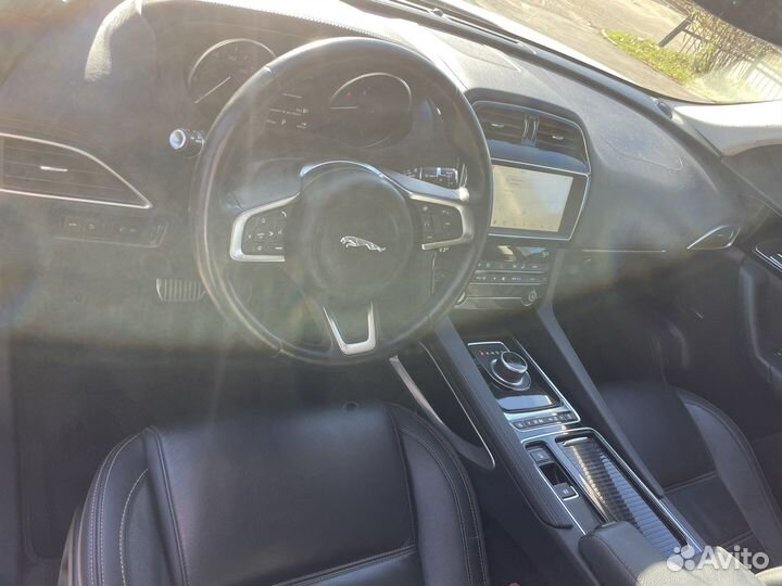 Jaguar F-Pace 2.0 AT, 2018, 102 000 км