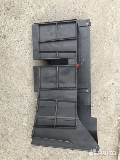 Мерседес 211, 219 ящик для инструментов