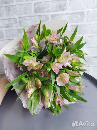 Букет в школу 1 сентября. Букет в детский сад. Опт