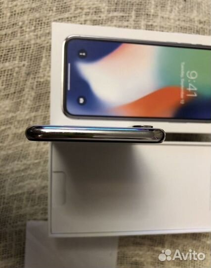 iPhone X, 64 ГБ