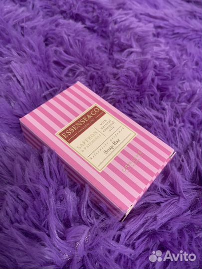 Мыло с розой и сандалом